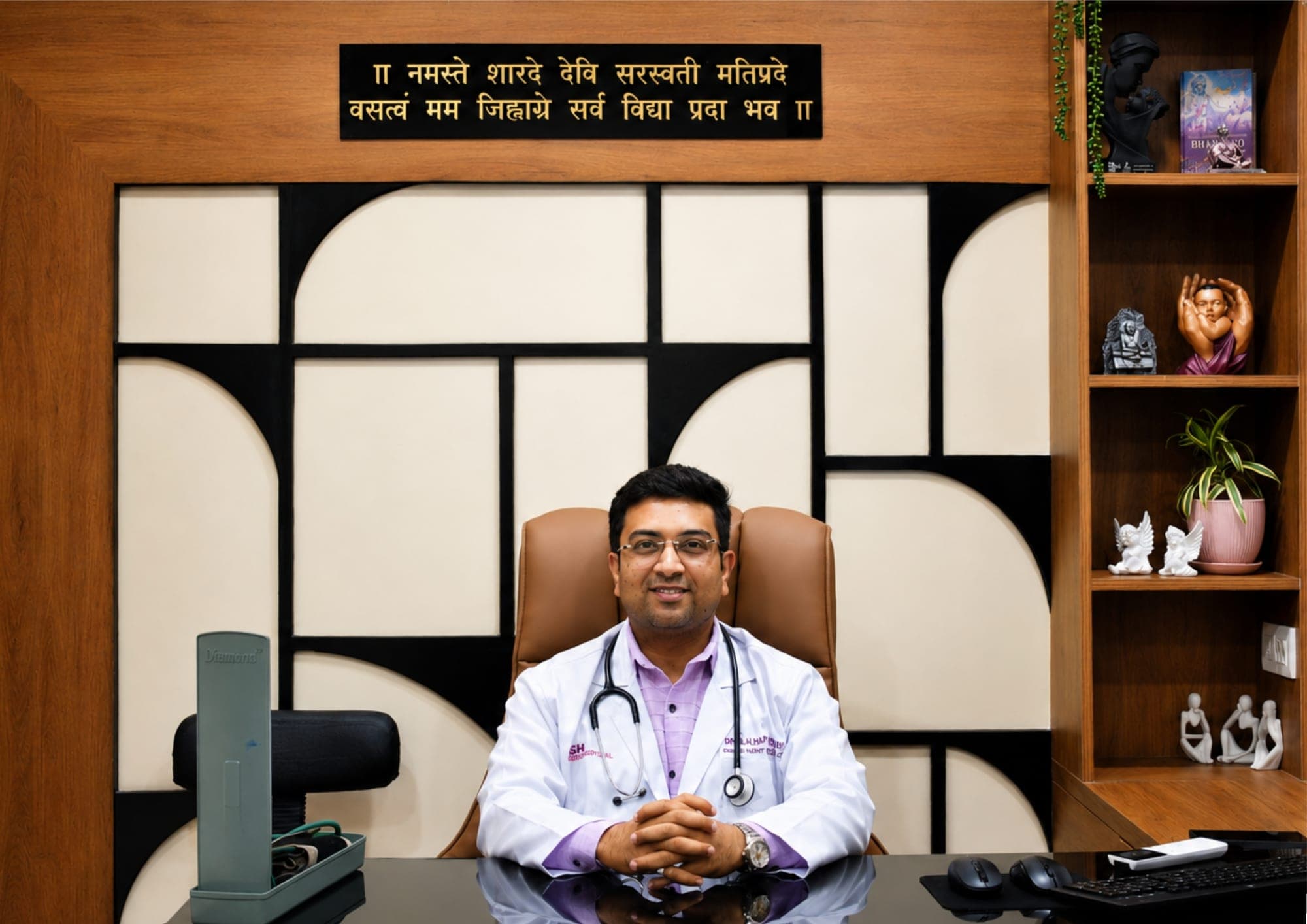 Dr. Alhad Pande, Consultant